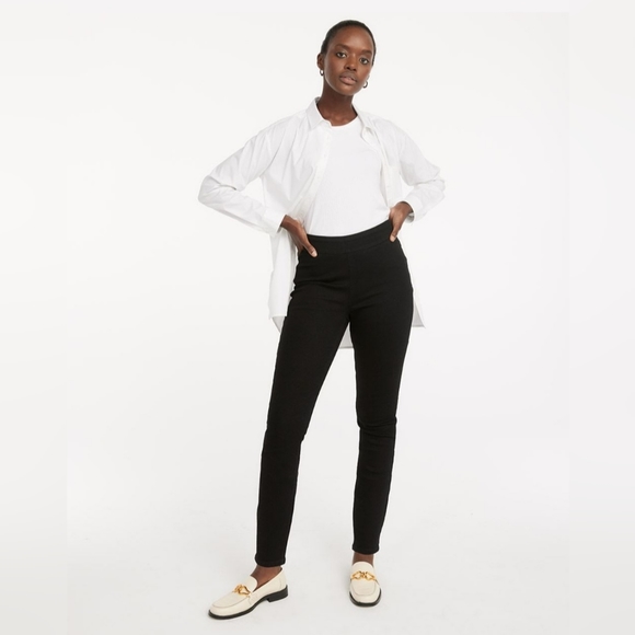 Reitmans Pants - The Original R Jeans High Rise Black Leggings